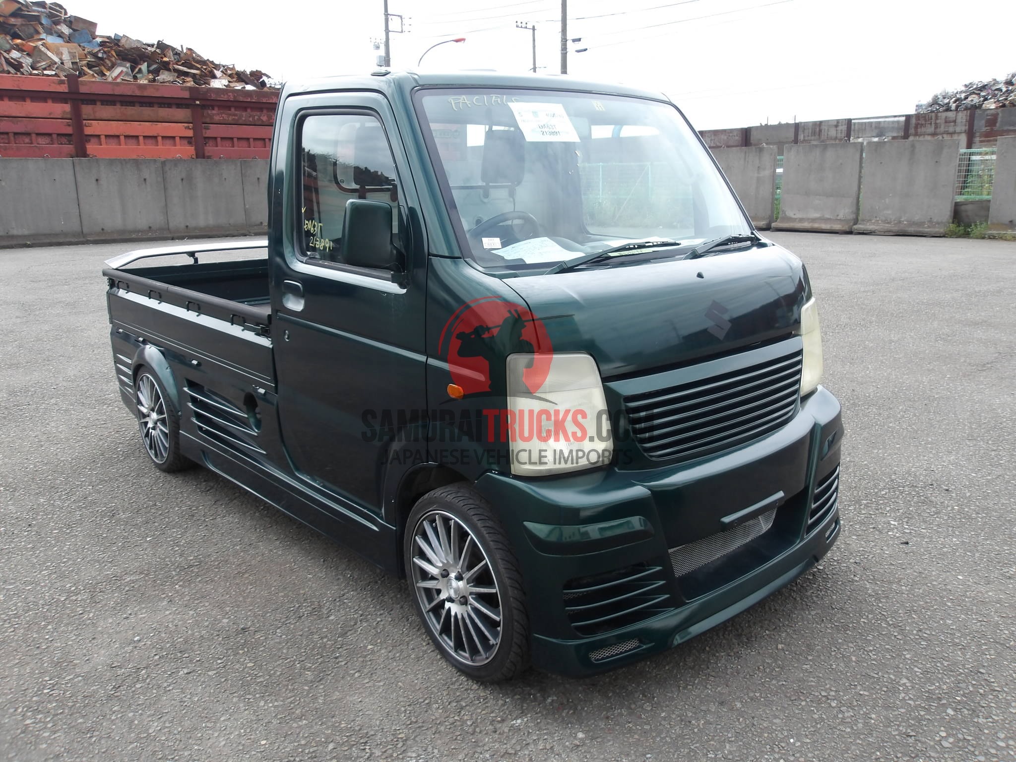 Suzuki Carry with Body Kit
